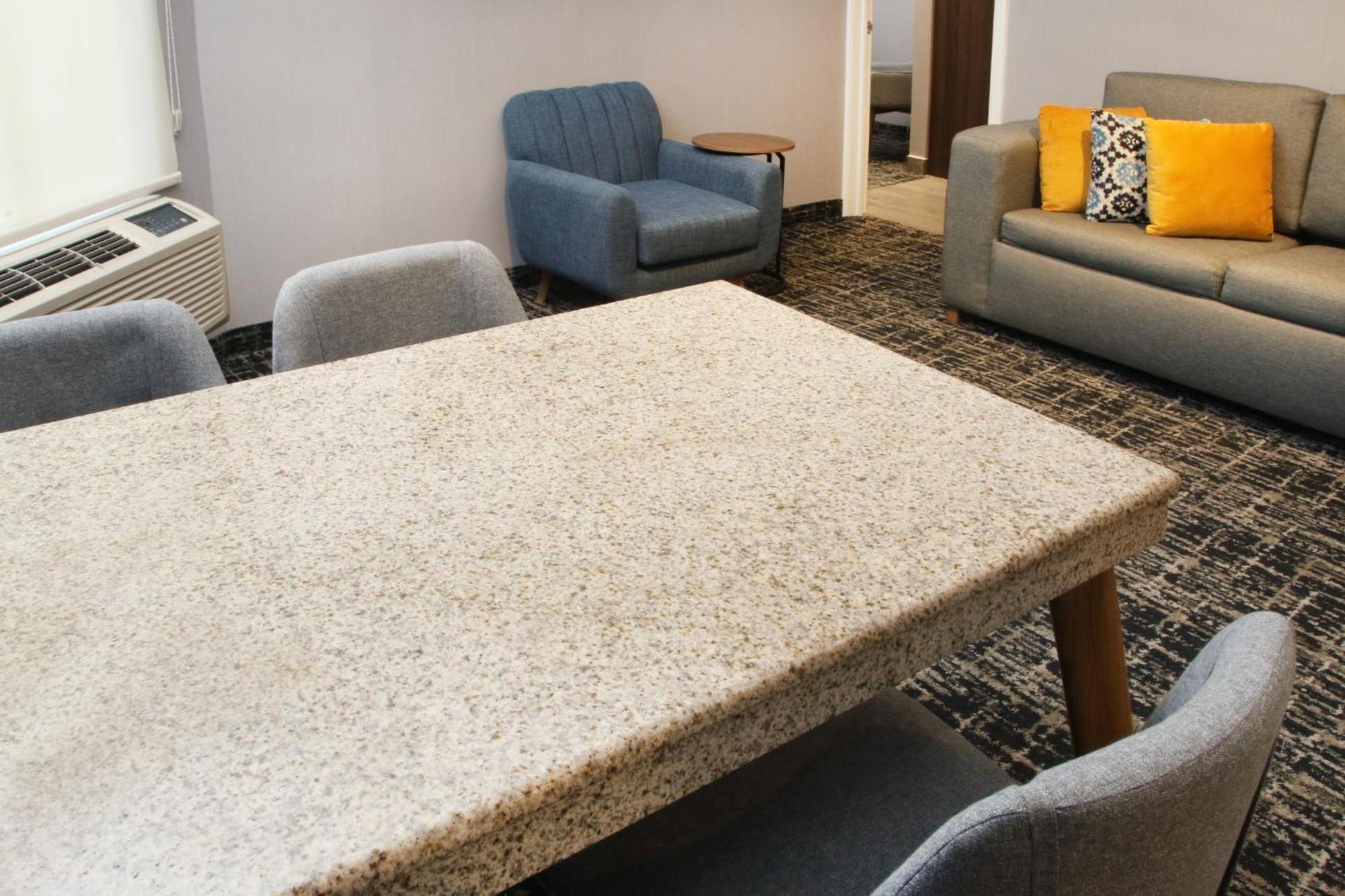 Voco Saltillo Suites By Ihg Экстерьер фото